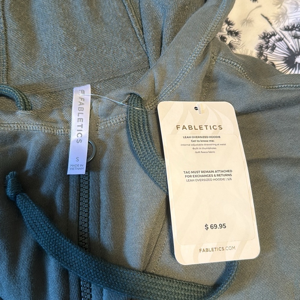 Fabletics || NWT Leah Oversized Hoodie (S) - Picture 4 of 9